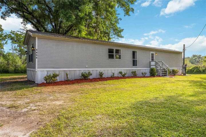 5455 Morgan Rd Lakeland - 2/2 on half acre