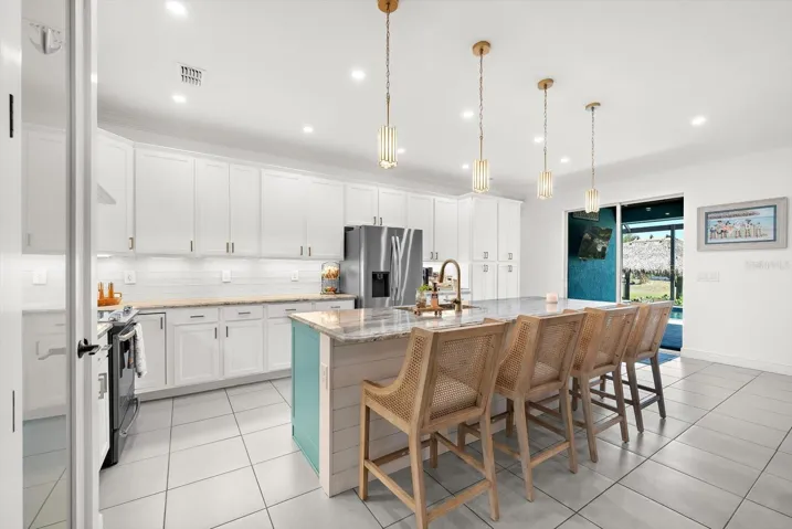 Decorative Full-Wall Backsplash