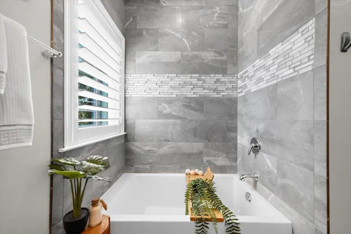 Highly Desired Relaxing Garden Tub