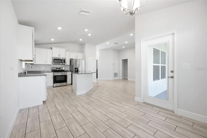Kitchen/Dining Area