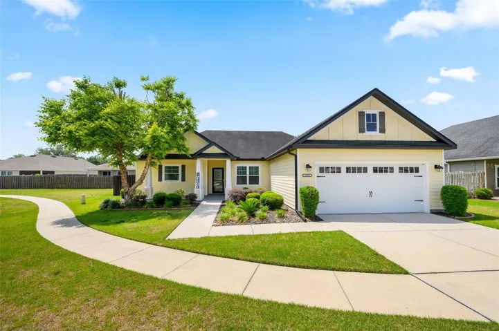 Large premium corner lot