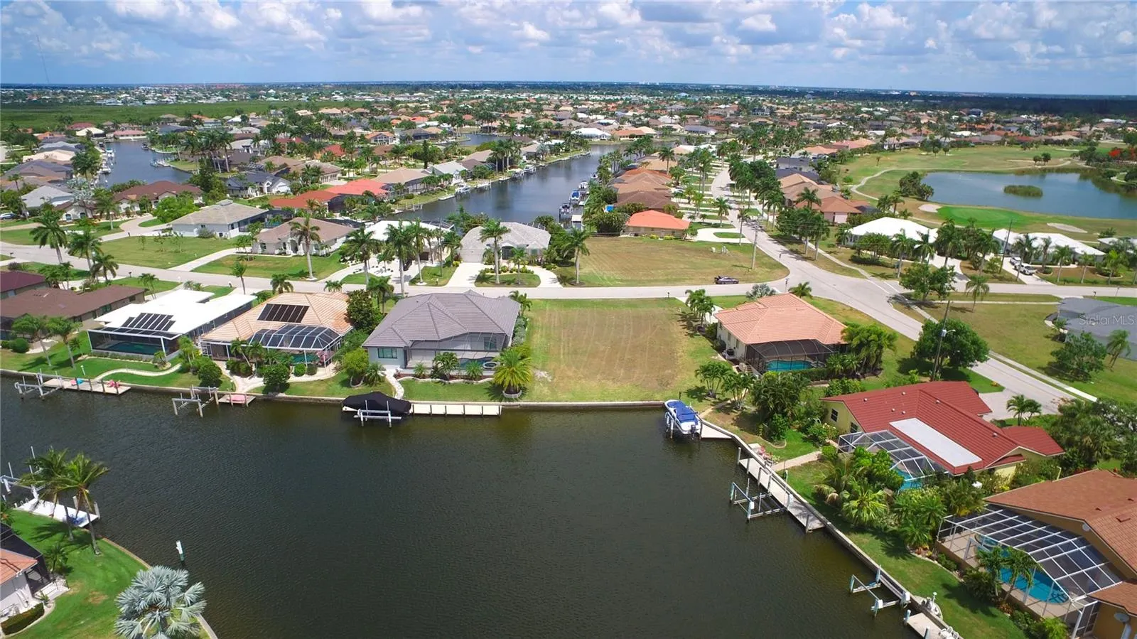 507 Madrid Blvd - Excellent sailboat or power boating access to Charlotte Harbor and the Gulf.