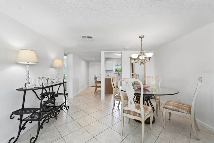 Dining room to kitchen