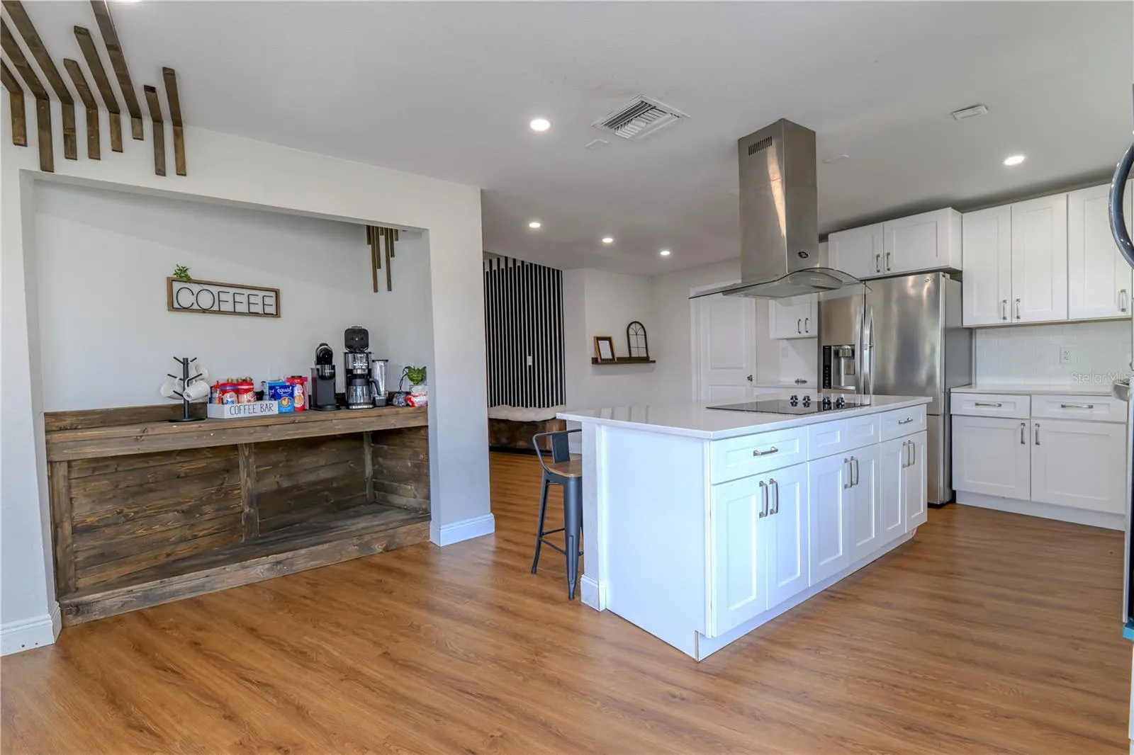 Coffee Nook & Floating Kitchen Island