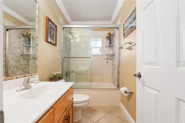 2nd bathroom