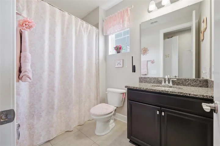 En Suite Bathroom 2 (2nd Floor)