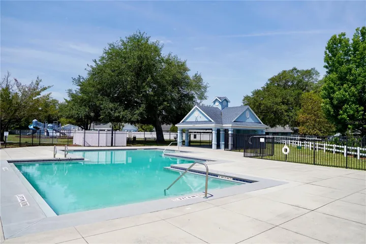 Community pool