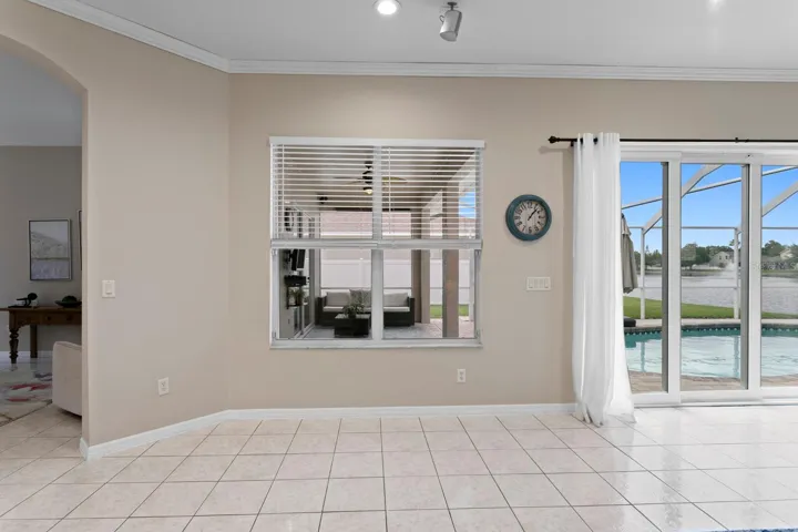 Casual dining area in kitchen