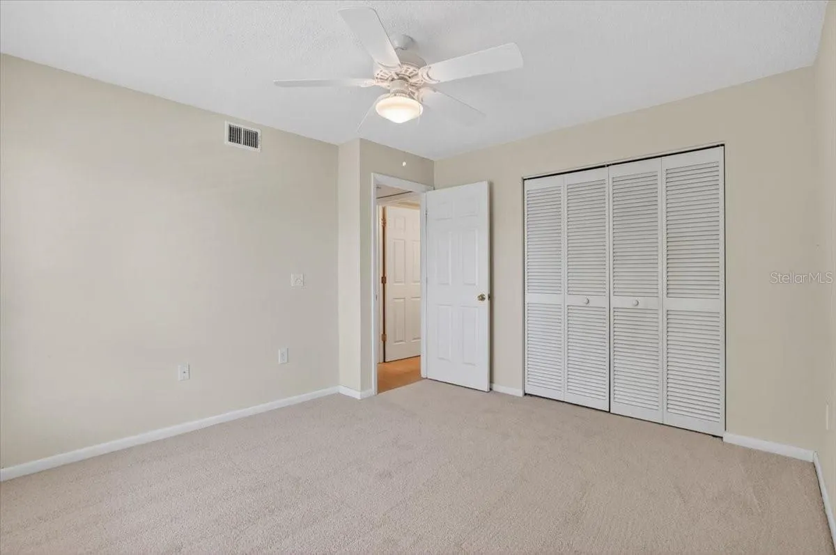 Guest bedroom