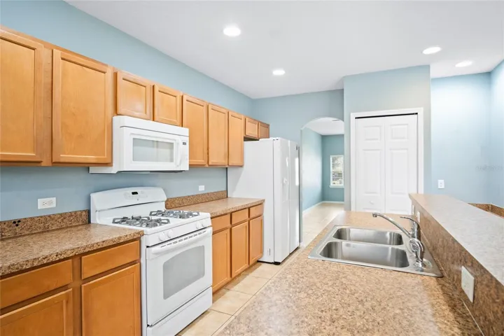 Spacious kitchen for the chef