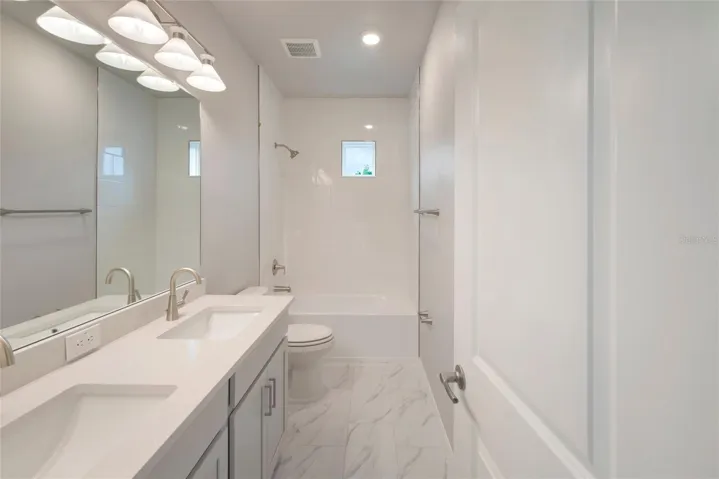 Owner's Bath