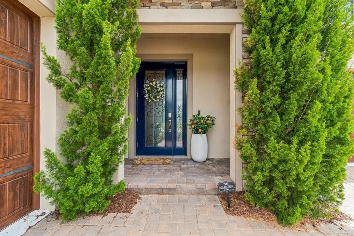 Pretty Entrance