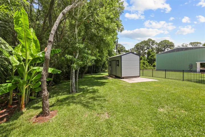 Gardening shed