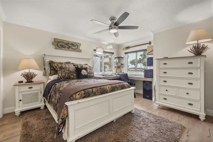 Bedroom 2 / Office