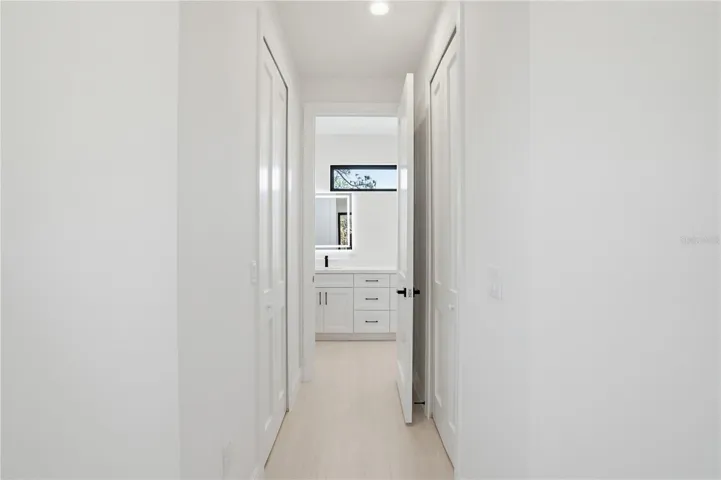 Primary Dual Closets