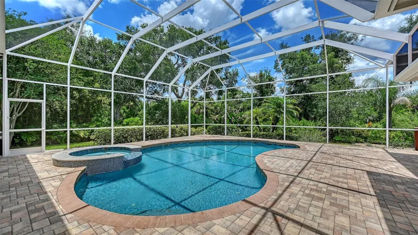 Pool & Spa