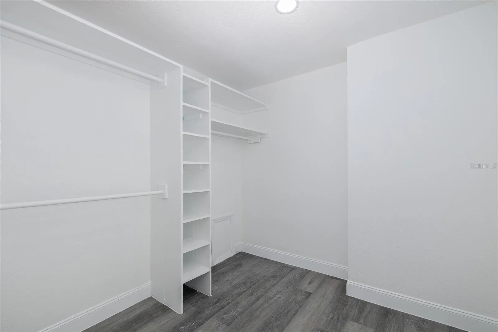 Master Bed Closet