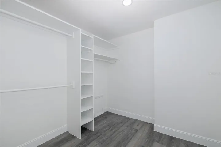Master Bed Closet