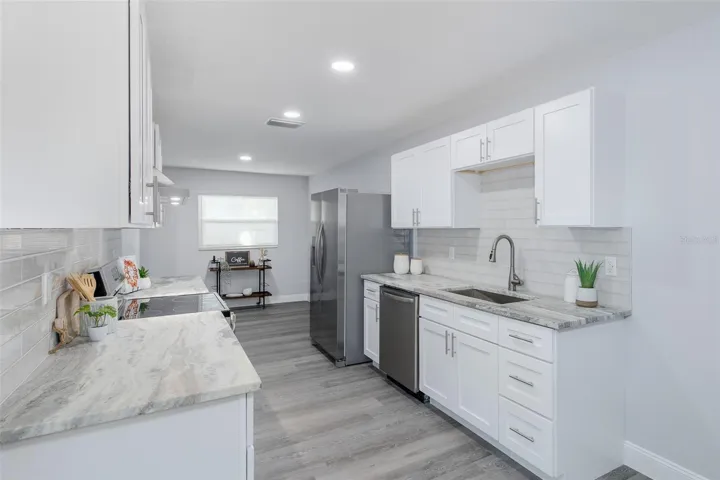Fully Updated Kitchen