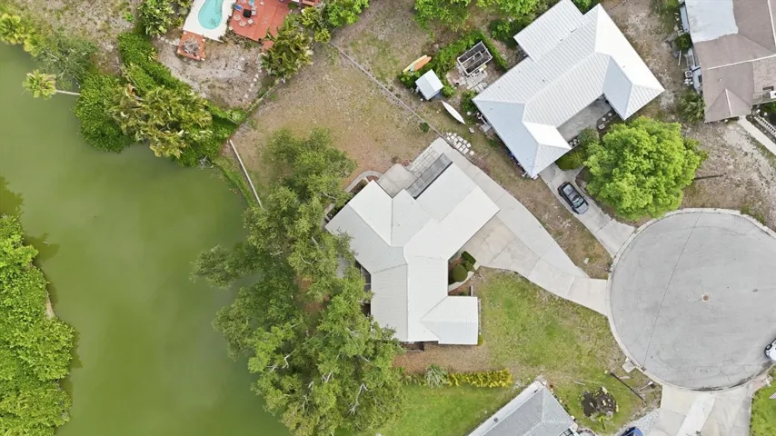 Venice Gardens Lakefront Home on .31 Acre Lot