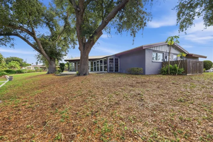 Venice Gardens Lakefront Home on .31 Acre Lot
