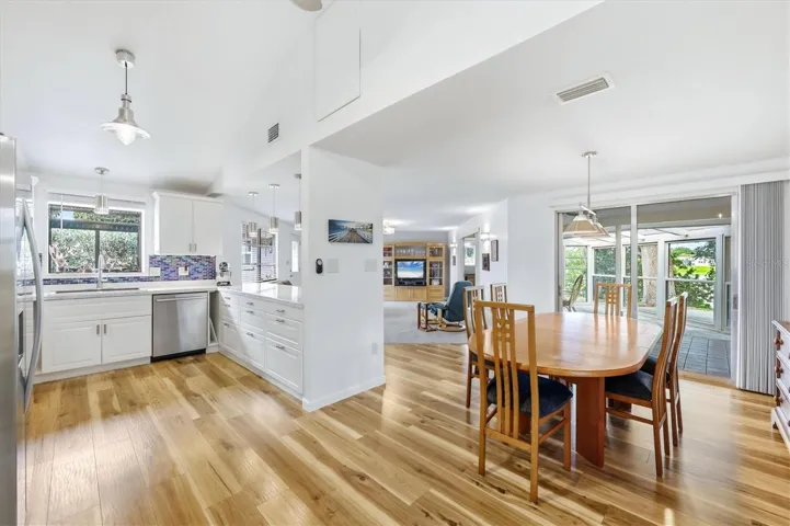 Venice Gardens Lakefront Home Updated Kitchen