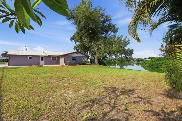 Venice Gardens Lakefront Home on .31 Acre Lot
