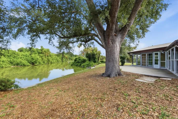 Venice Gardens Lakefront Home with Gorgeous Views