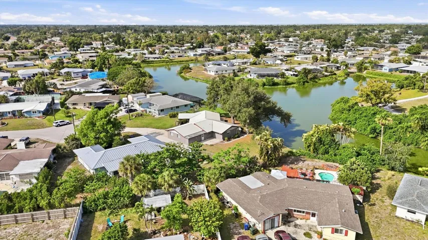 Venice Gardens Lakefront Home on .31 Acre Lot