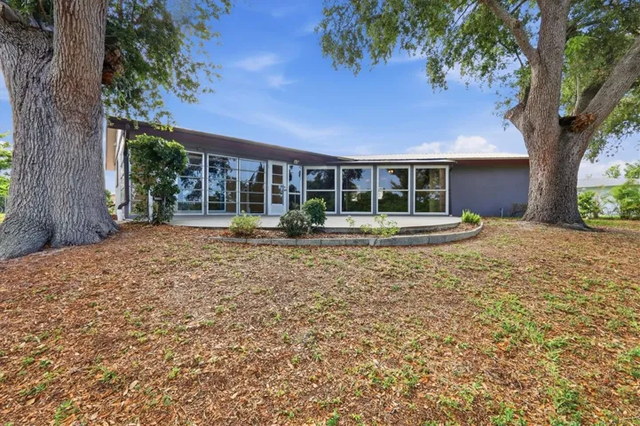 Venice Gardens Lakefront Home on .31 Acre Lot