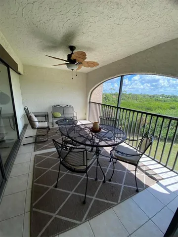 Rear screened lanai