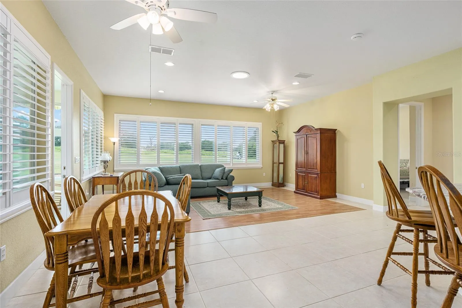 breakfast area staged