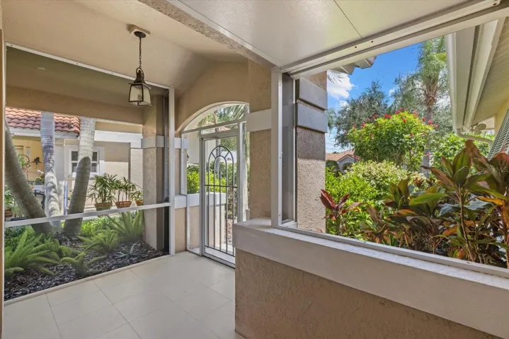 Front Screened Entry Lanai