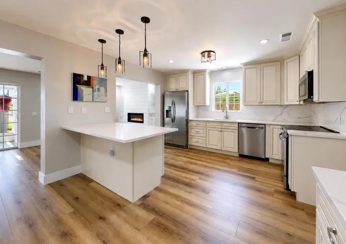 Natural Lighted Kitchen