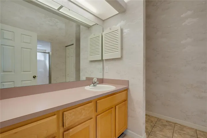 Ensuite Primary Bathroom