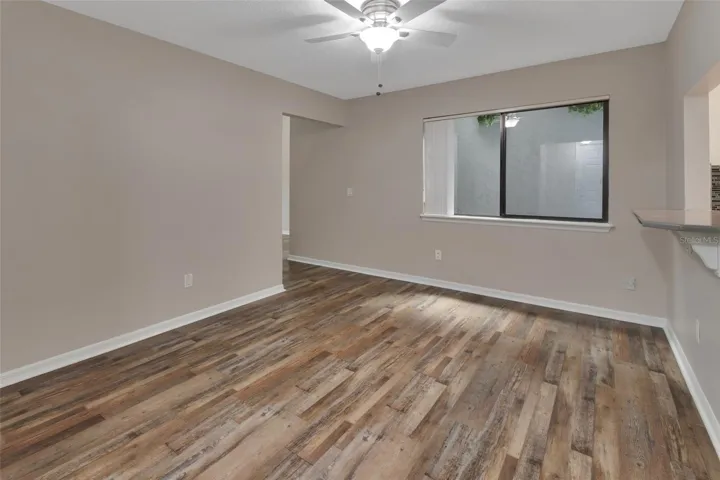 Dining room.