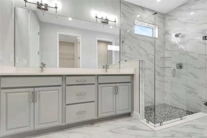 Owner's Bath