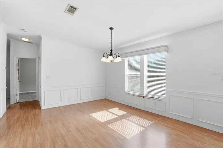 Dining/living room