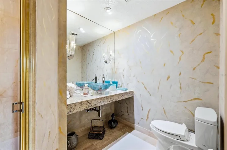 Full bath in Den/Office on 1st floor