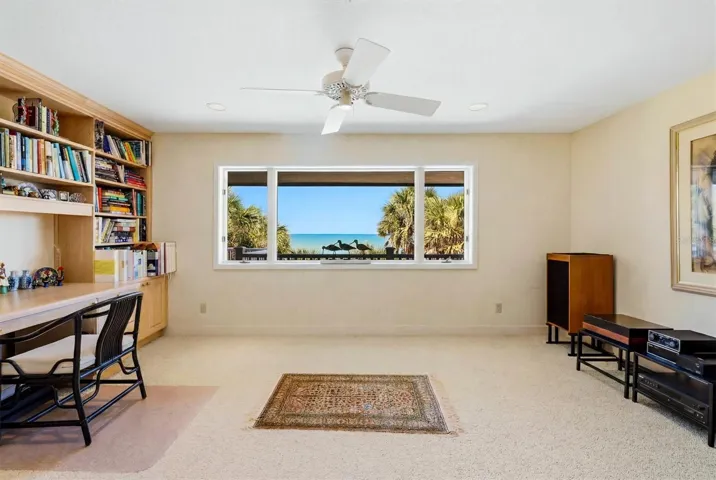 Study/Office on upper level with built in desk