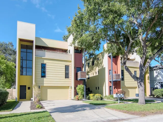 Welcome to 213 S Moody in the heart of South Tampa!