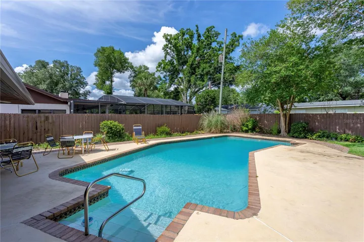Overzied pool