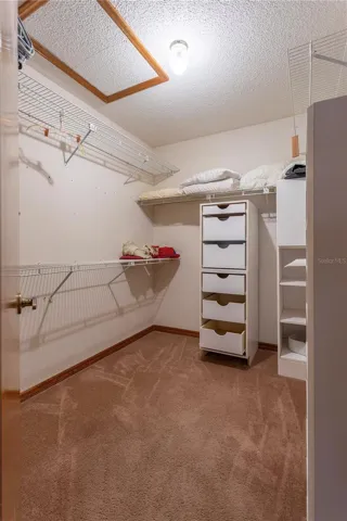 Walk in closet