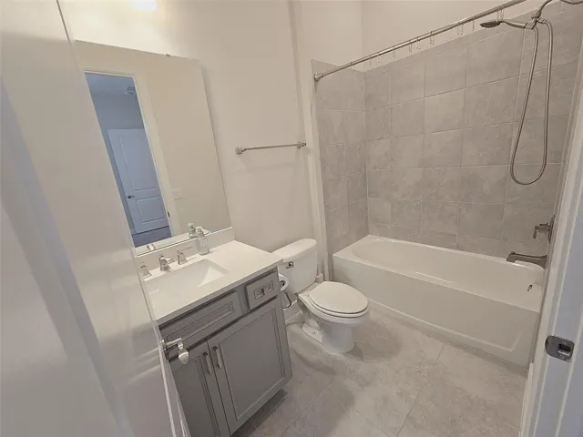 3rd bedroom bathroom