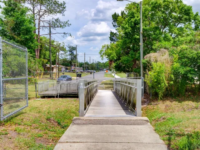 Walkway to UCF from the neighborhood