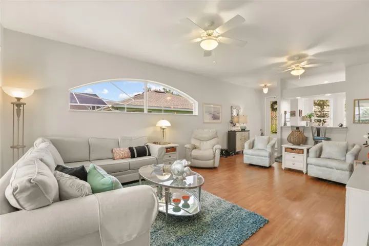 Bright and spacious living room