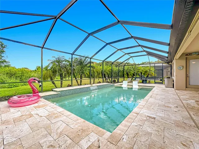 Love this private rear yard