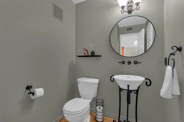 Downstairs 1/2 bath