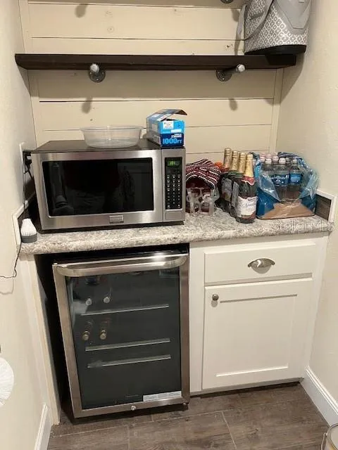 Wine cooler