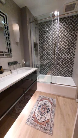 Bathroom for Bedroom 2 & 3, with tub/shower